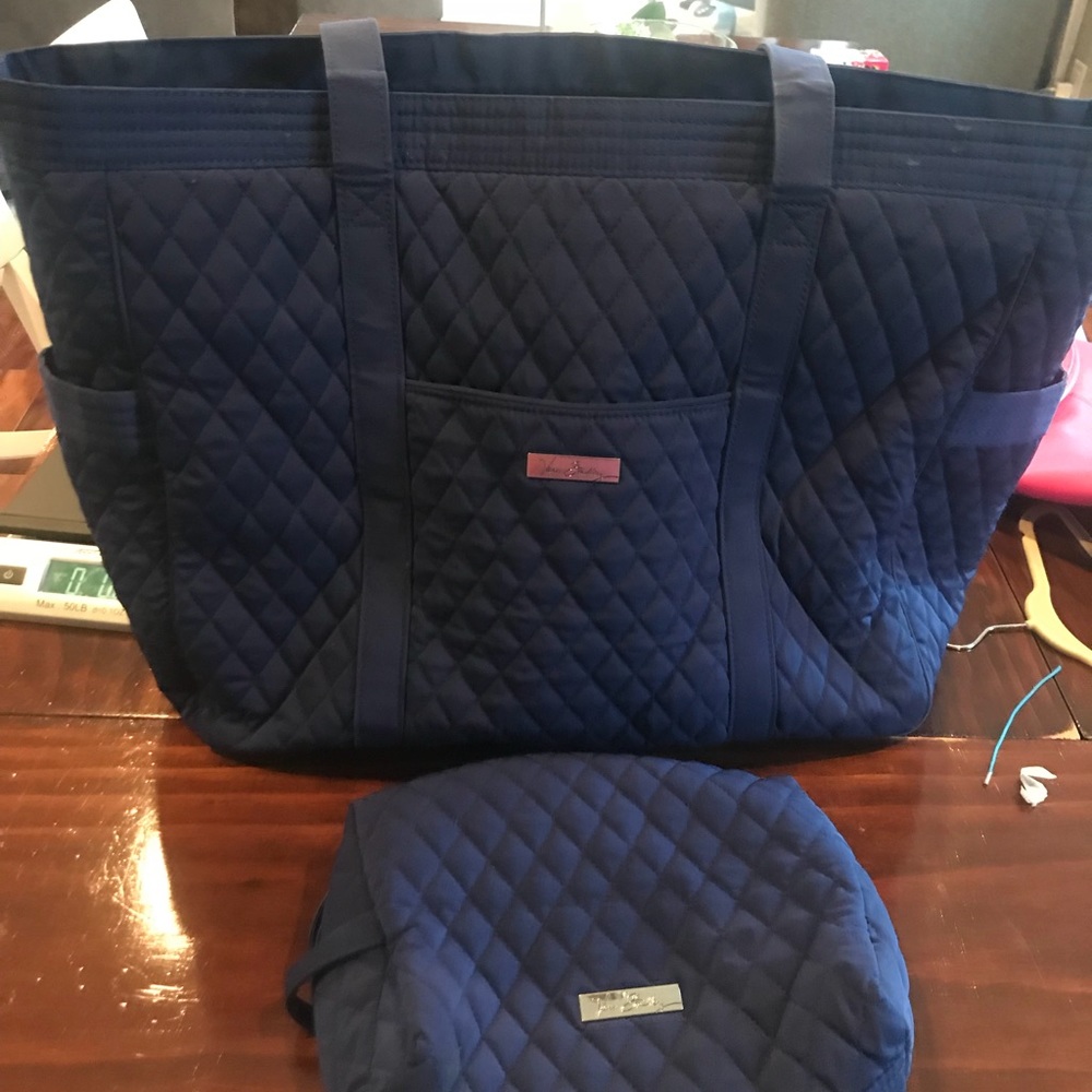 Vera Bradley travel bag